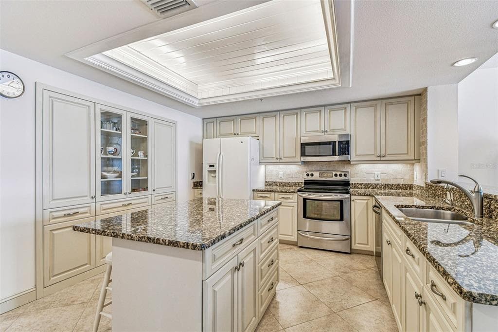 19710 GULF BOULEVARD 203 photo 15