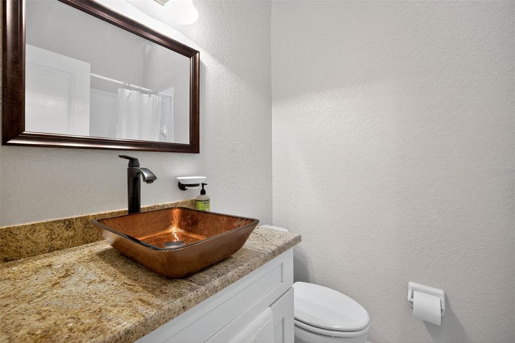 140 BRENT CIRCLE photo 19