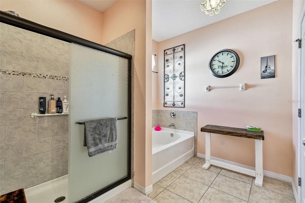 1110 LAUREN MANOR LOOP photo 25