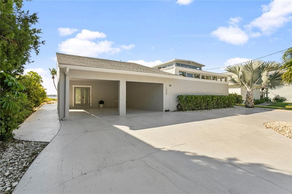 1905 4TH STREET W 2