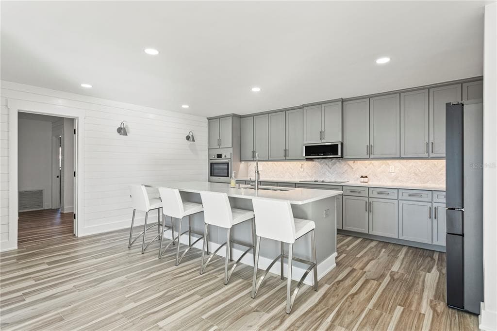 1905 4TH STREET W photo 8