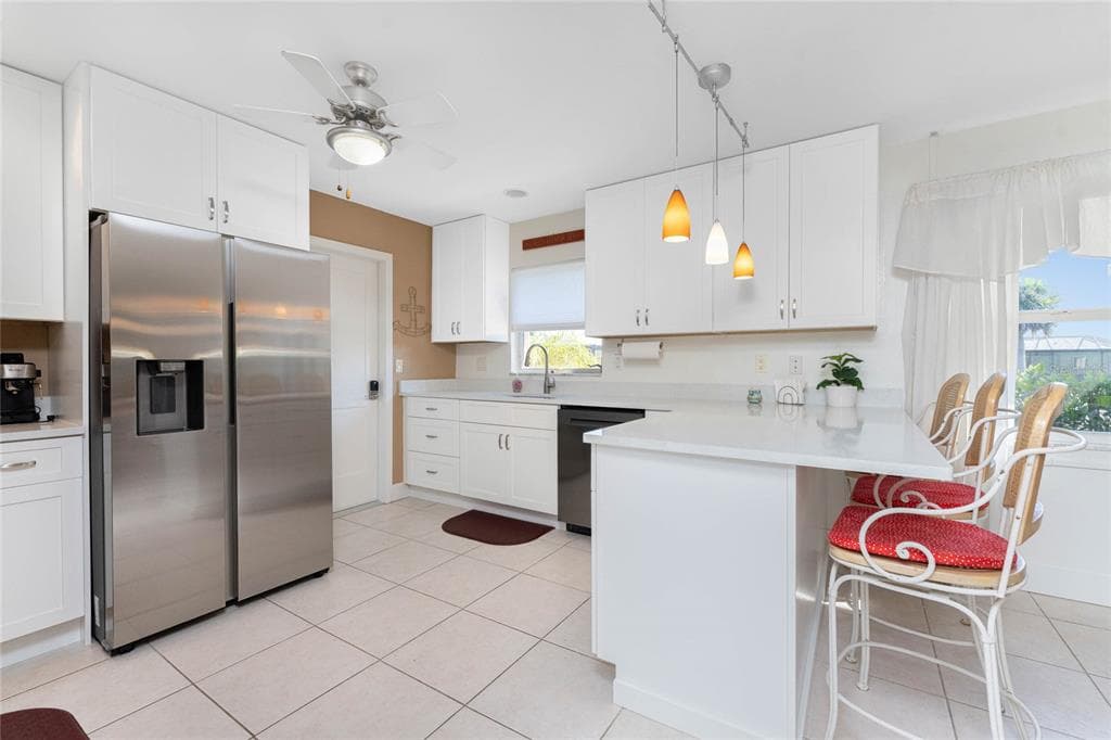 180 PURDY DRIVE photo 17
