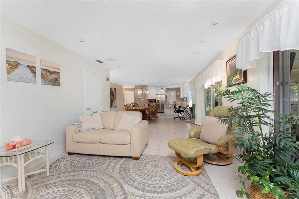 180 PURDY DRIVE photo 22