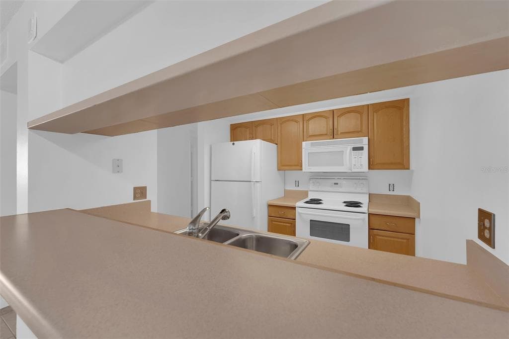 2875 PALM BEACH BOULEVARD 205 photo 7