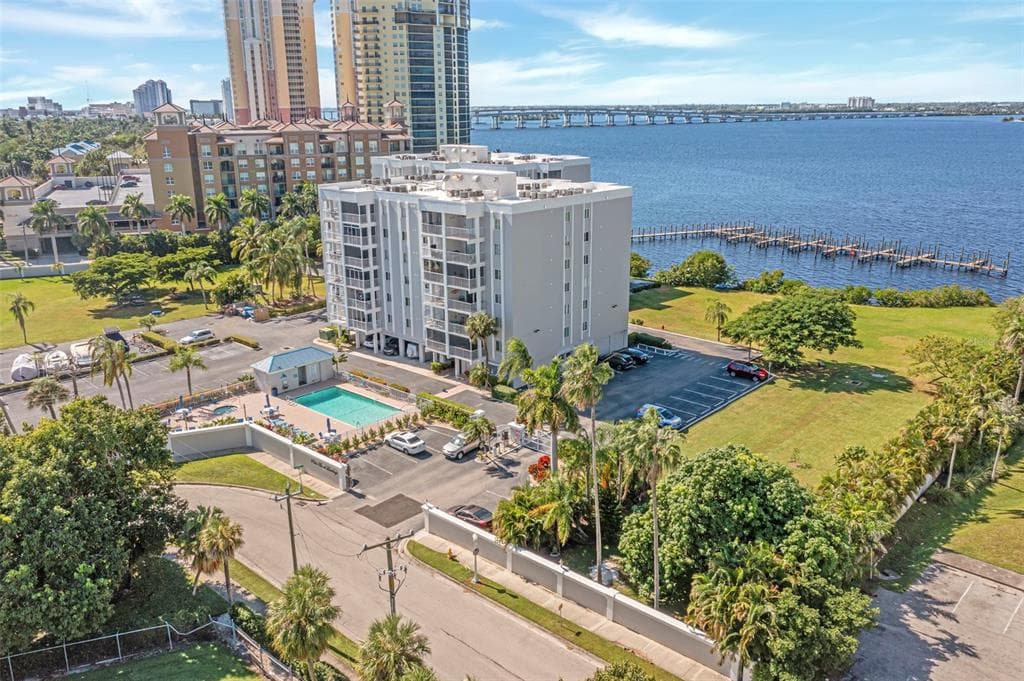 2875 PALM BEACH BOULEVARD #205 3