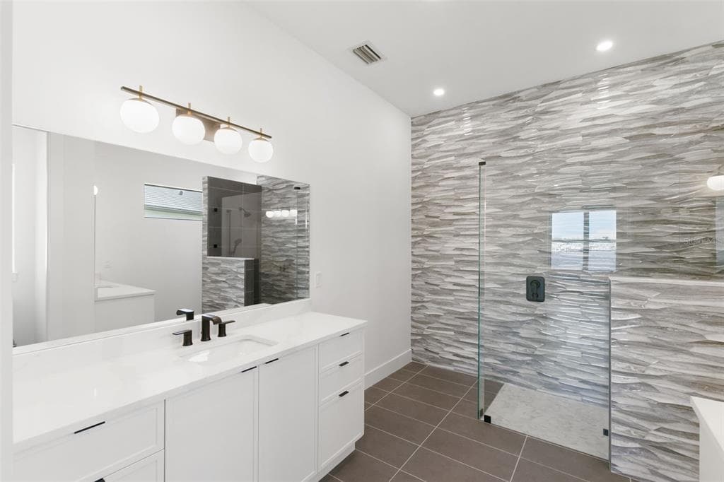 1810 4TH STREET E photo 25
