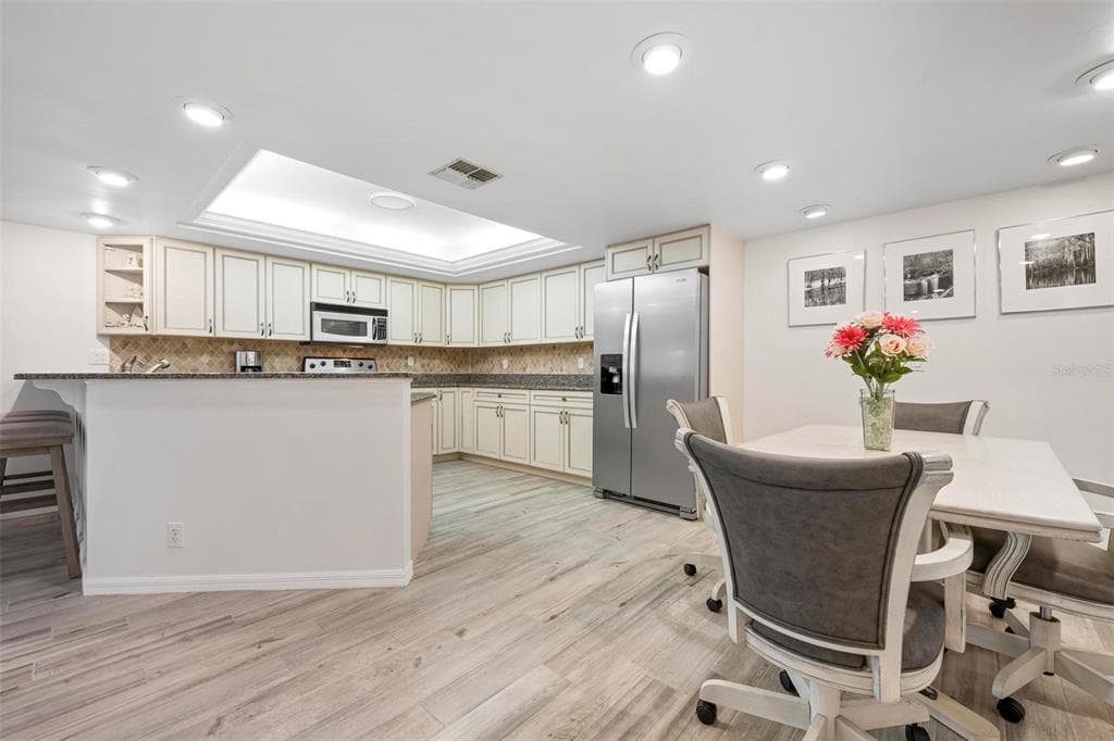 4206 SE 20TH PLACE #101 5