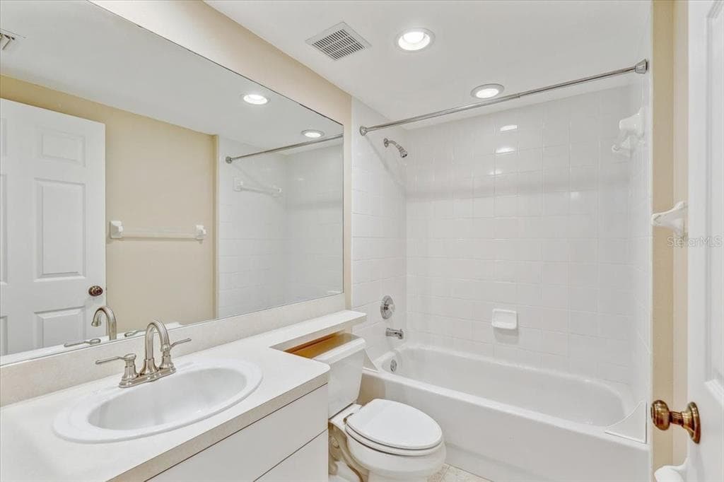 1200 COUNTRY CLUB DRIVE 3405 photo 21