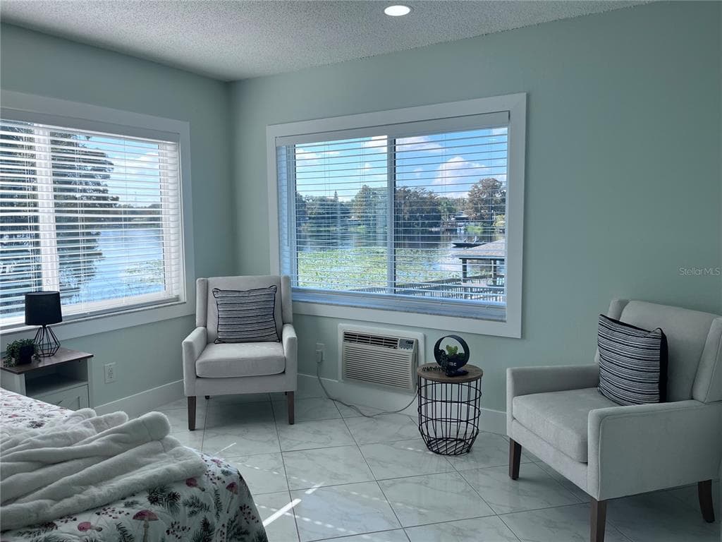 4148 DOLPHIN DRIVE 3 photo 7