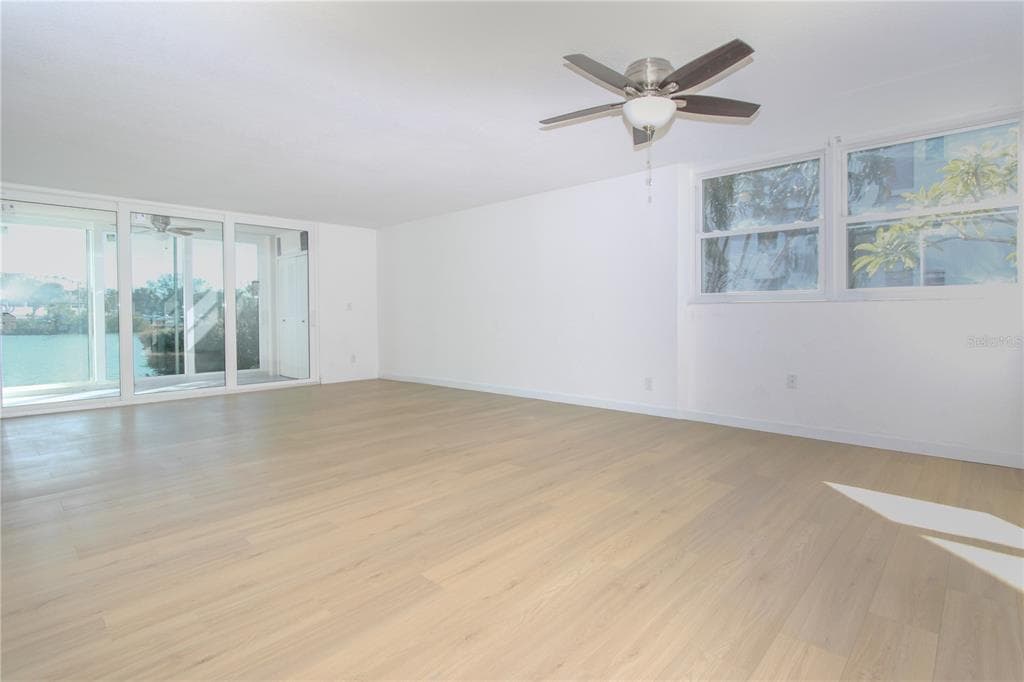 7425 BAY ISLAND DRIVE S 108 photo 7