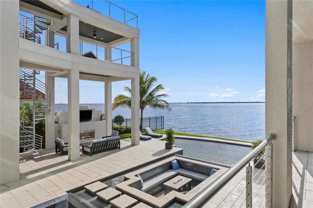 82 MARTINIQUE AVENUE photo 24