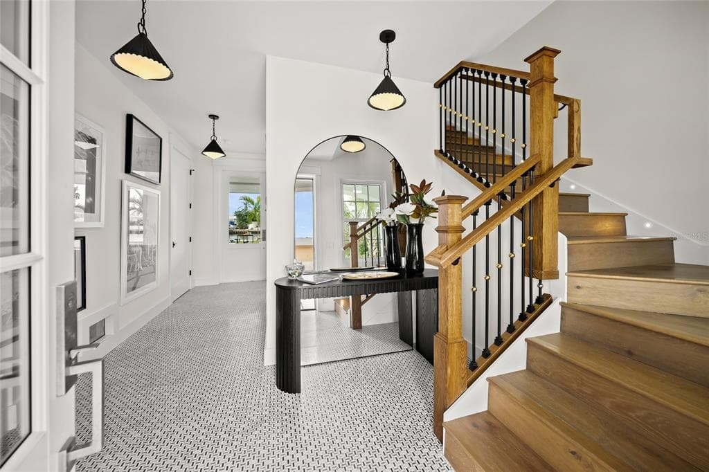 525 68TH STREET photo 8