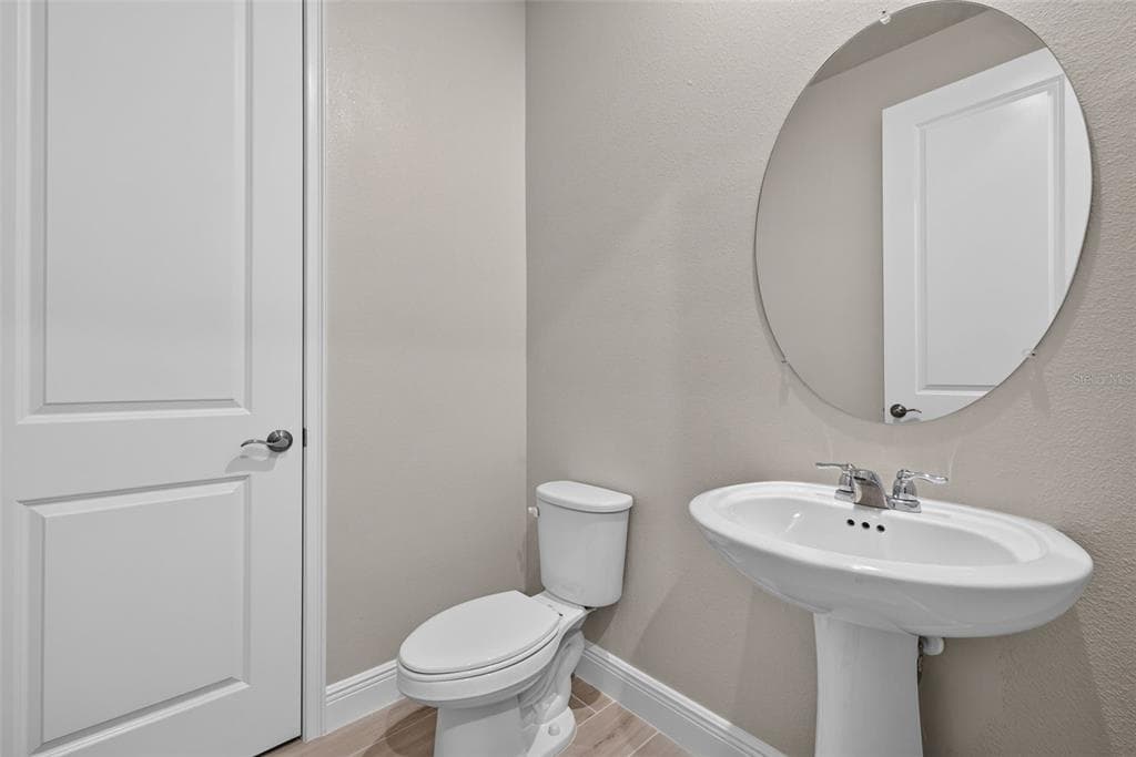12927 PIERCE STREET photo 17