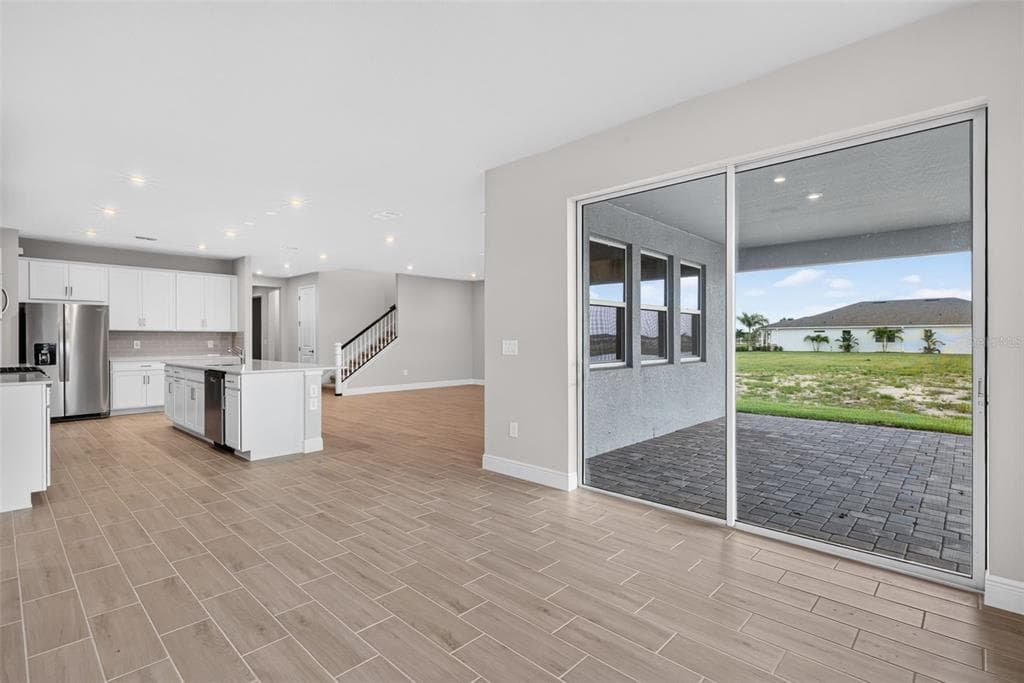 12927 PIERCE STREET photo 16