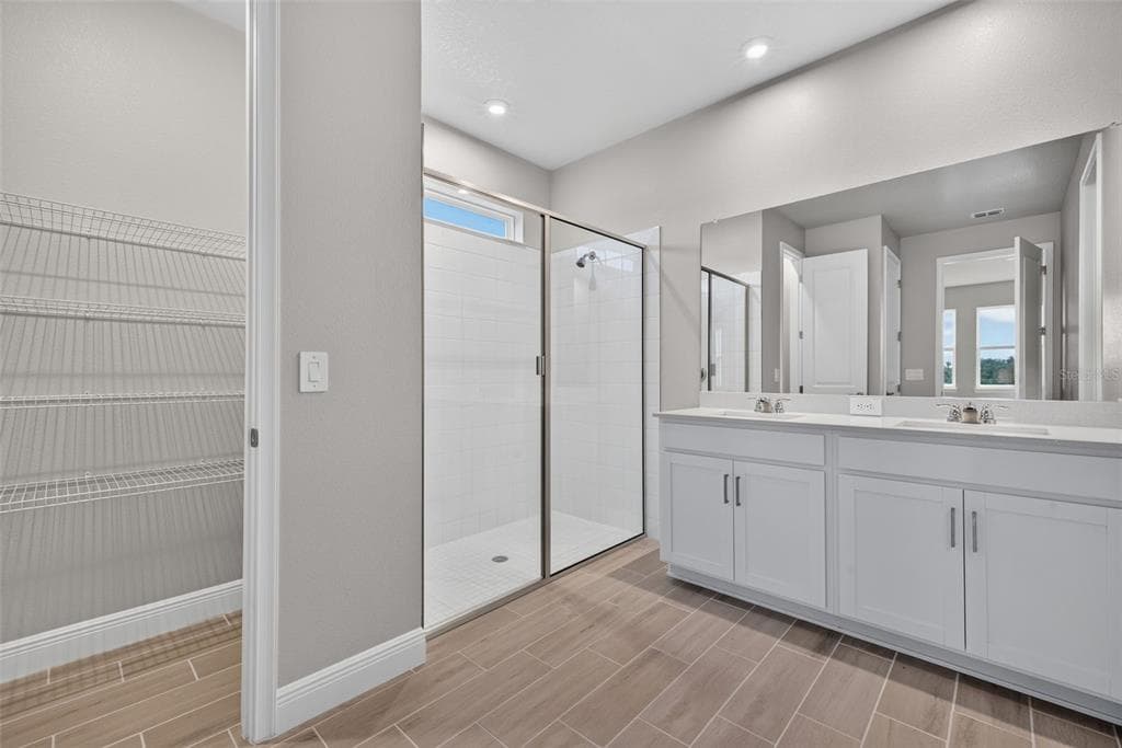 12927 PIERCE STREET photo 25