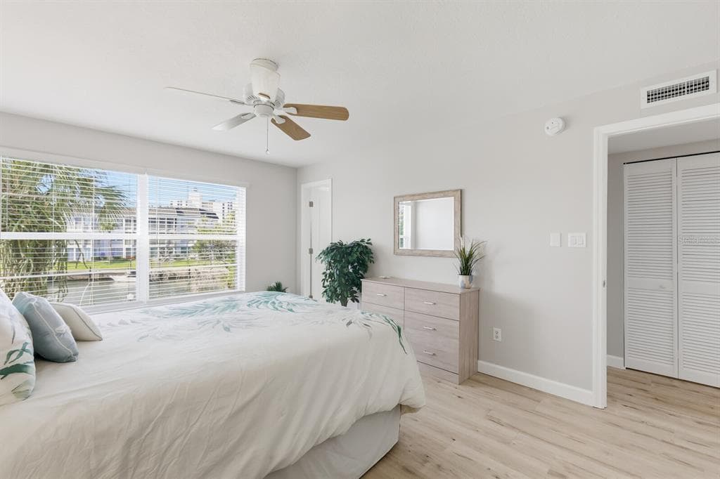 4380 EXETER DRIVE H202 photo 17