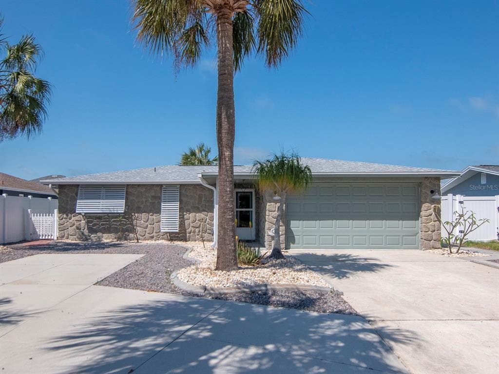 13615 STACEY DRIVE 3
