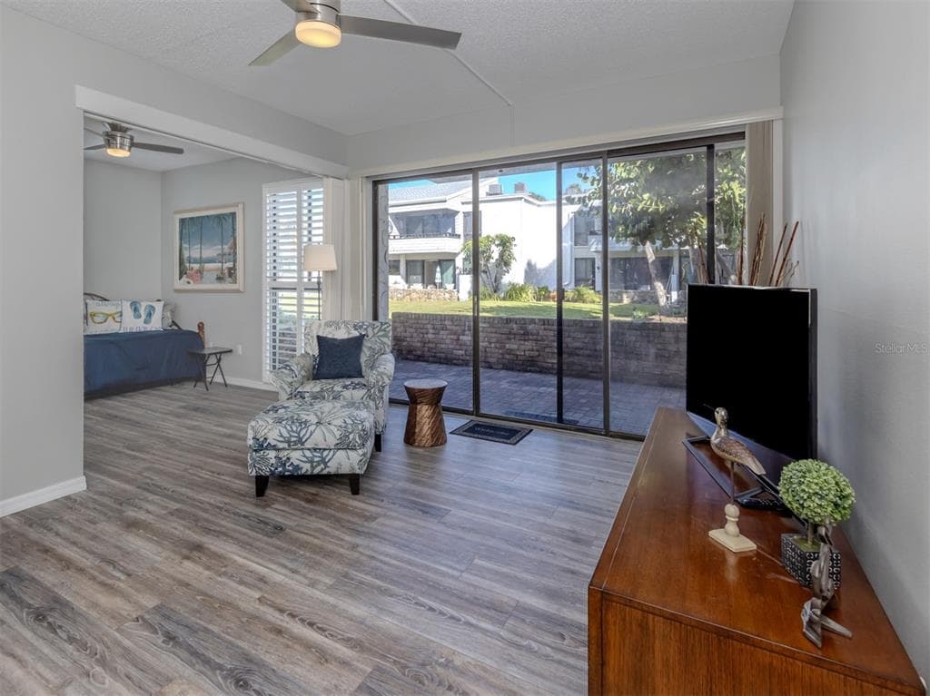 1555 TARPON CENTER DRIVE 140 photo 12