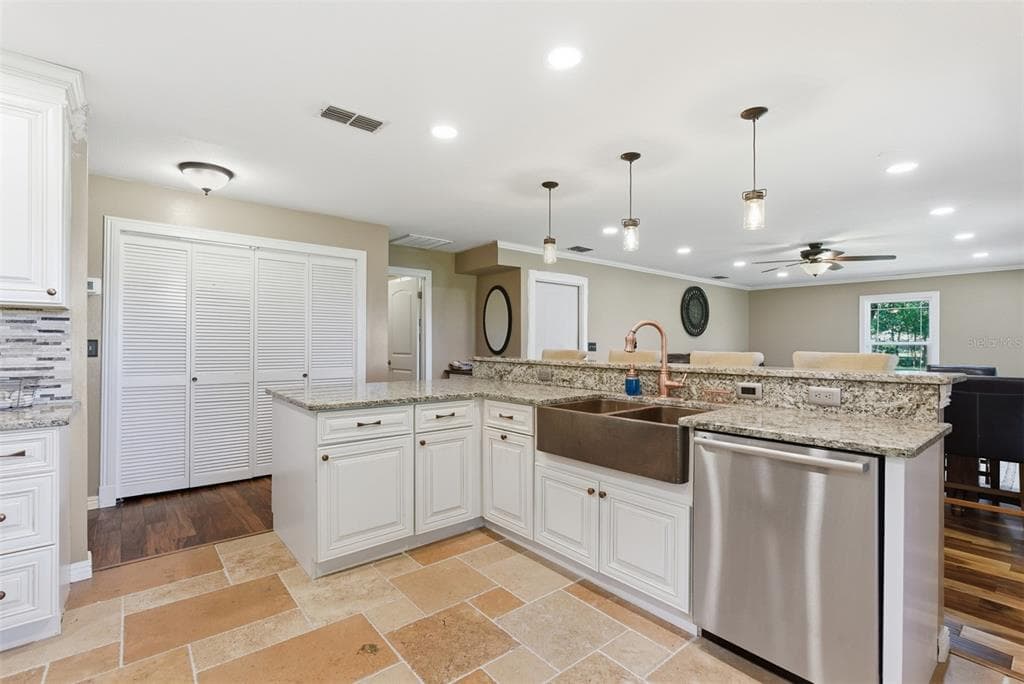 2506 HAWK GRIFFIN ROAD photo 19