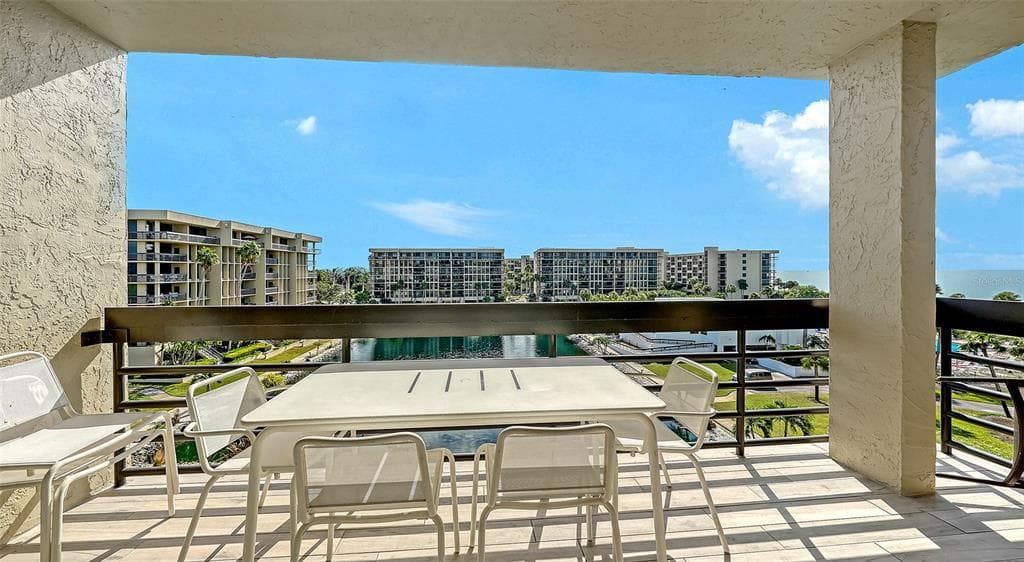 1115 GULF OF MEXICO DRIVE 401 photo 6