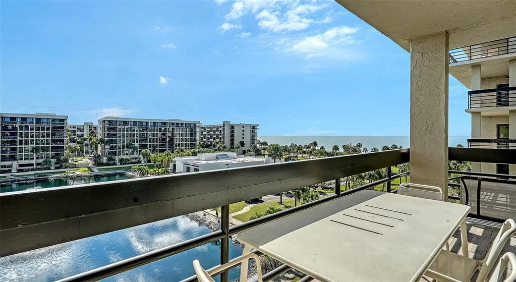 1115 GULF OF MEXICO DRIVE 401 photo 5