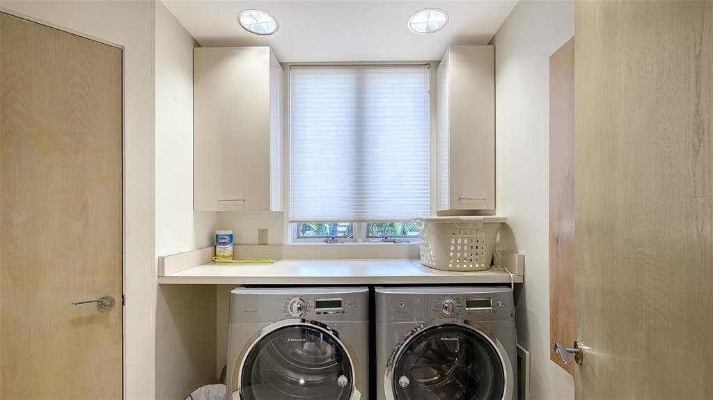 510 HARBOR GATE WAY photo 18