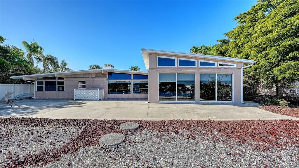 355 S SHORE DRIVE photo 6