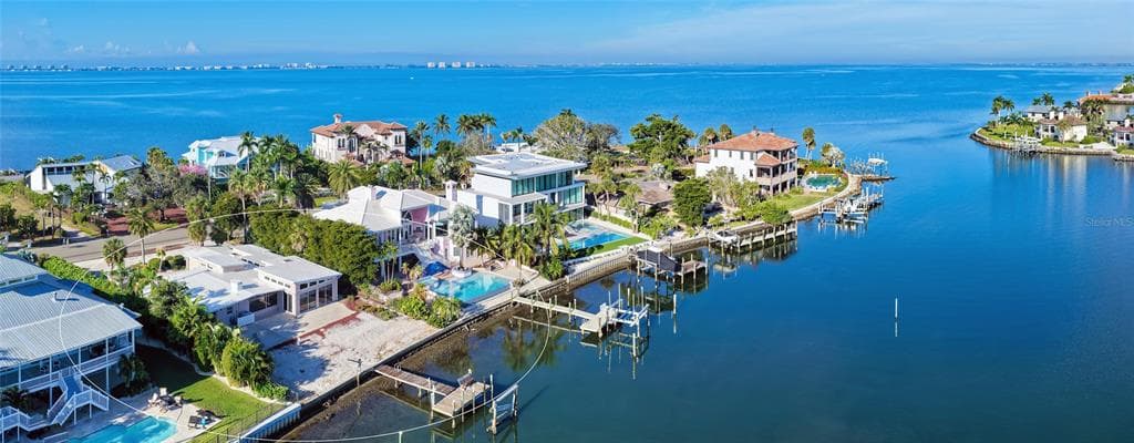 355 S SHORE DRIVE photo 10