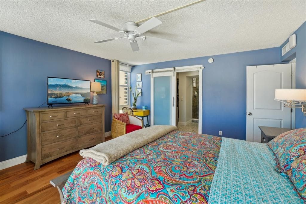 7400 SUN ISLAND DRIVE S 712 photo 17