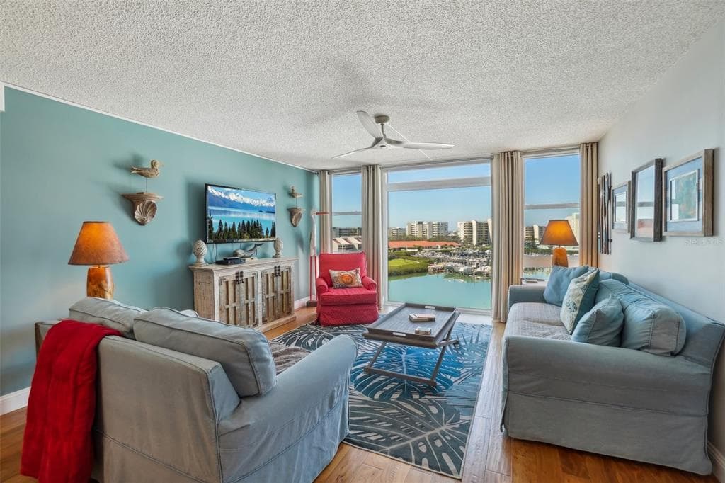 7400 SUN ISLAND DRIVE S 712 photo 7