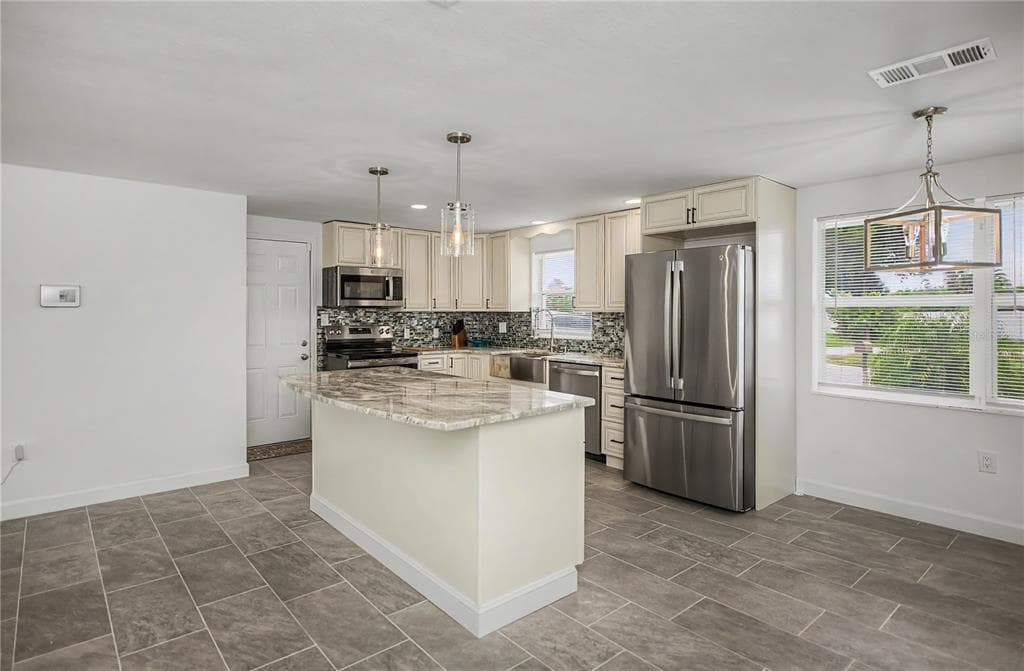 2820 MARLIN PLACE 4