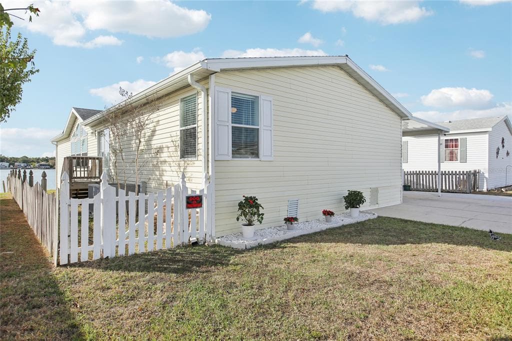 8420 FANTASIA PARK WAY photo 6