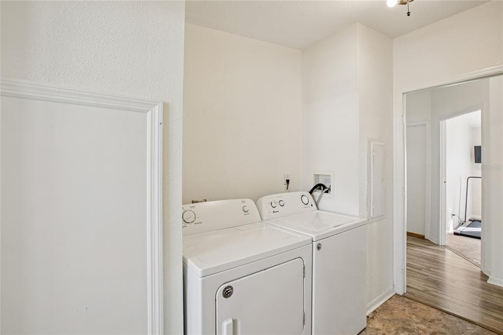 8420 FANTASIA PARK WAY photo 24