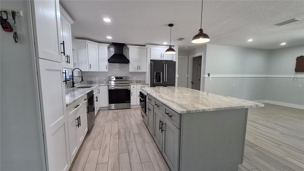 571 NW 14TH PLACE 5
