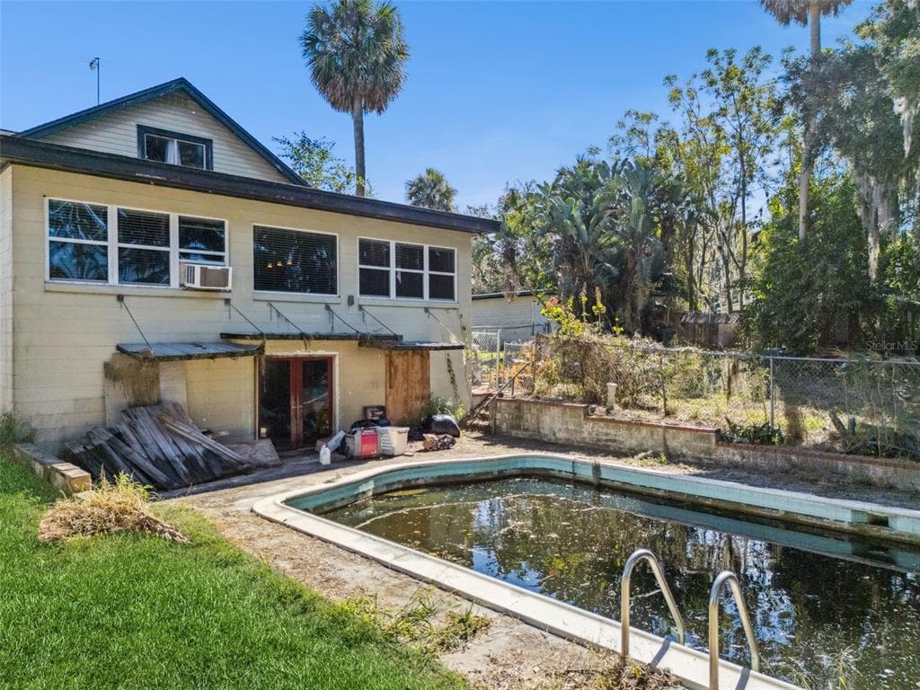 3828 WALKER ROAD photo 22