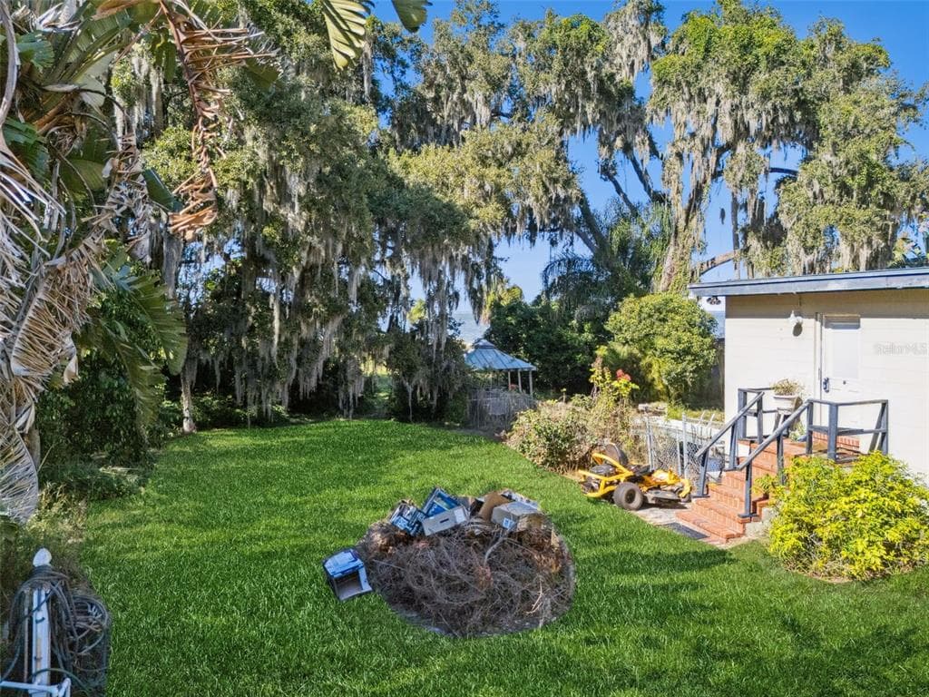 3828 WALKER ROAD photo 25