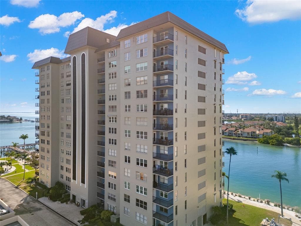 5220 BRITTANY DRIVE S #1003 1