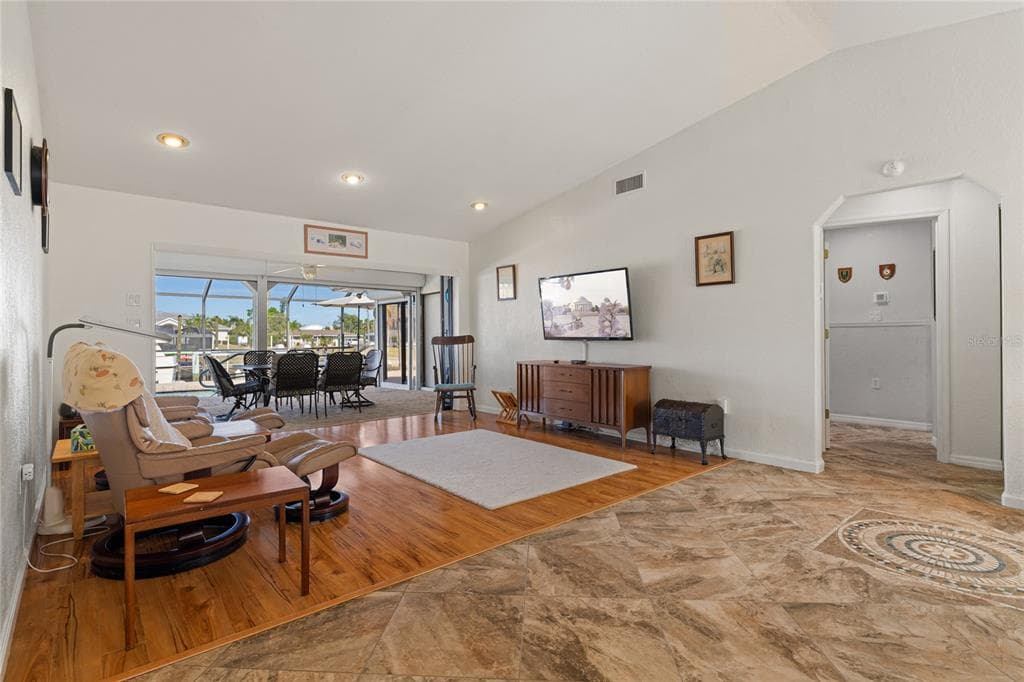 136 CREEK DRIVE SE 3