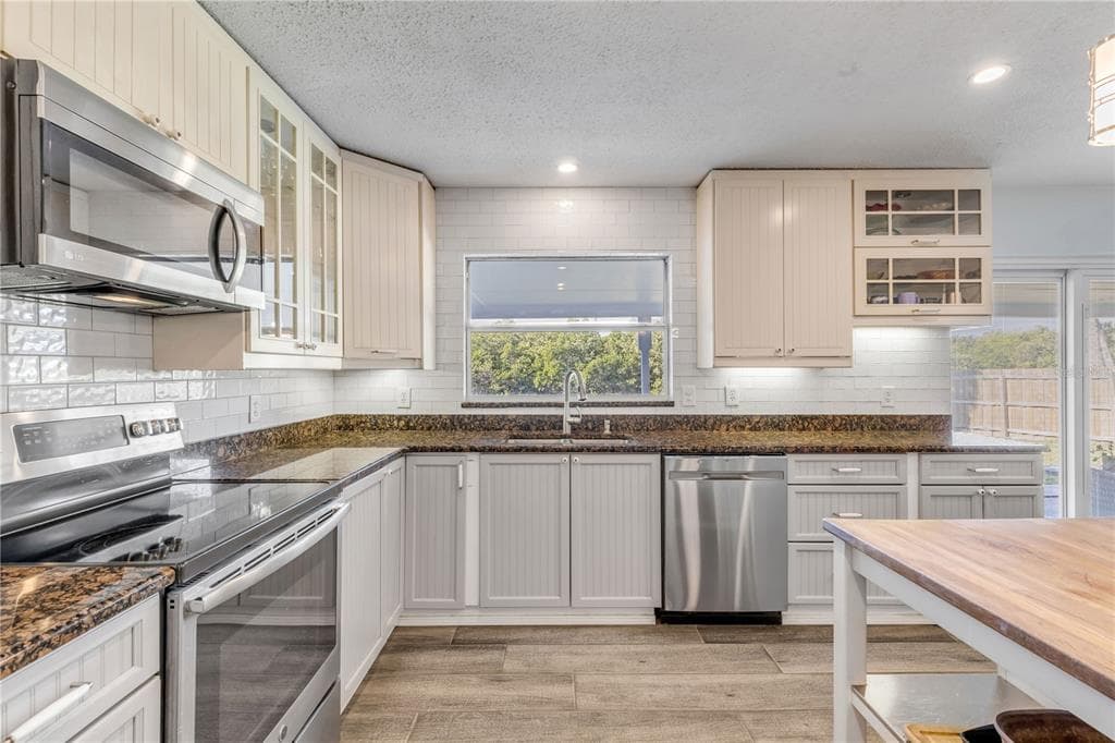 4602 SAXON DRIVE 5