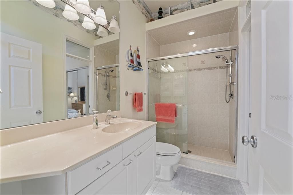 4112 128TH STREET W 605 photo 22