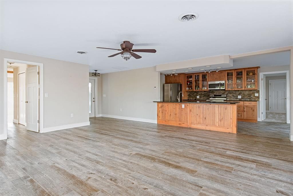 300 E BAY HEIGHTS AVENUE photo 6