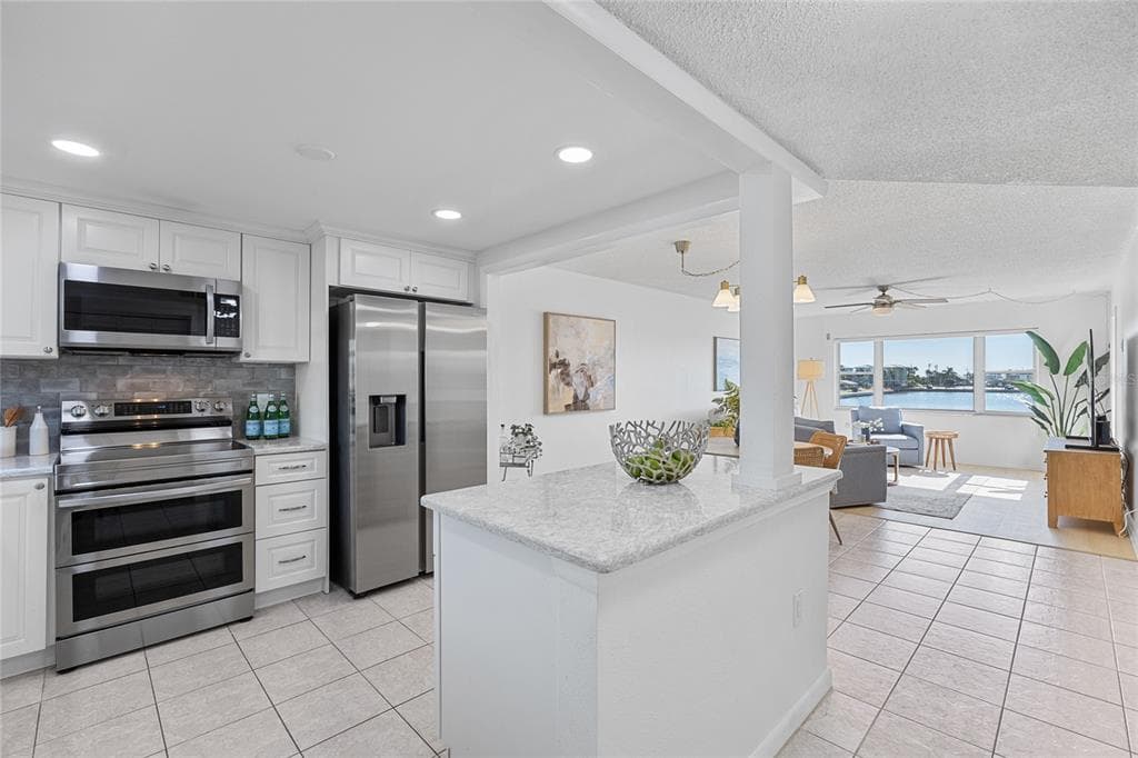 4775 COVE CIRCLE #203 5