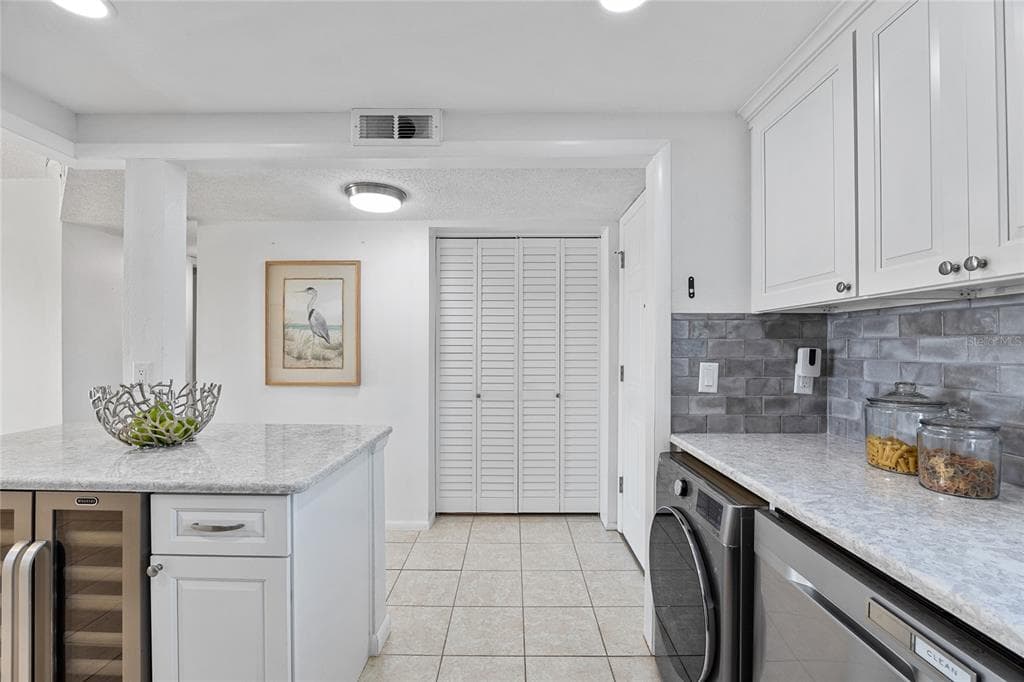 4775 COVE CIRCLE 203 photo 8