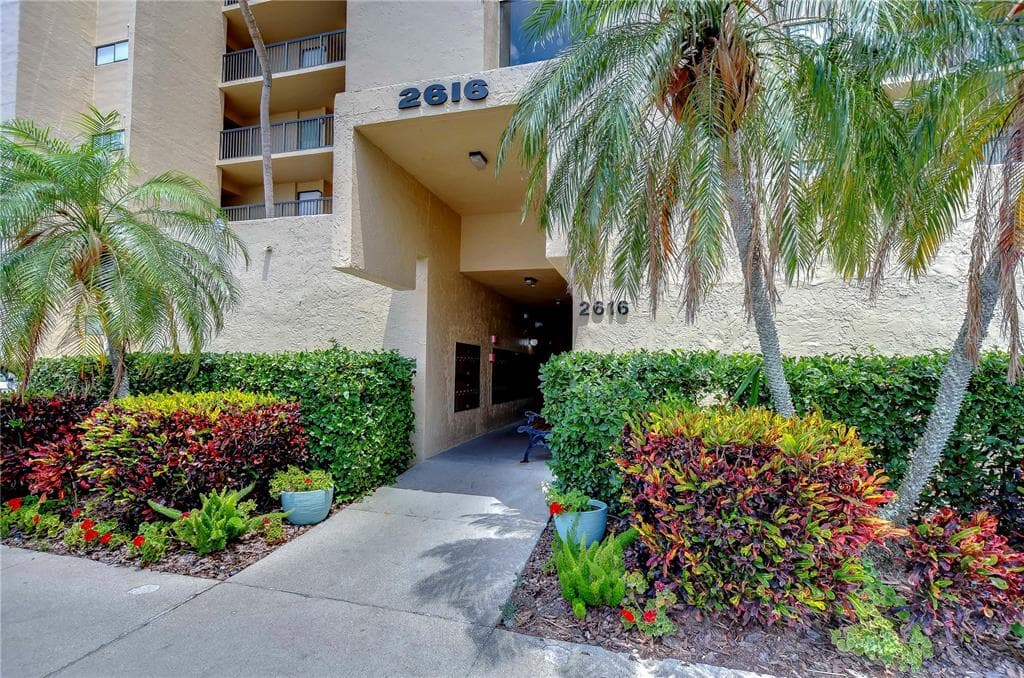 2616 COVE CAY DRIVE 506 photo 6