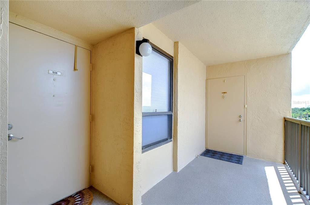 2616 COVE CAY DRIVE 506 photo 9