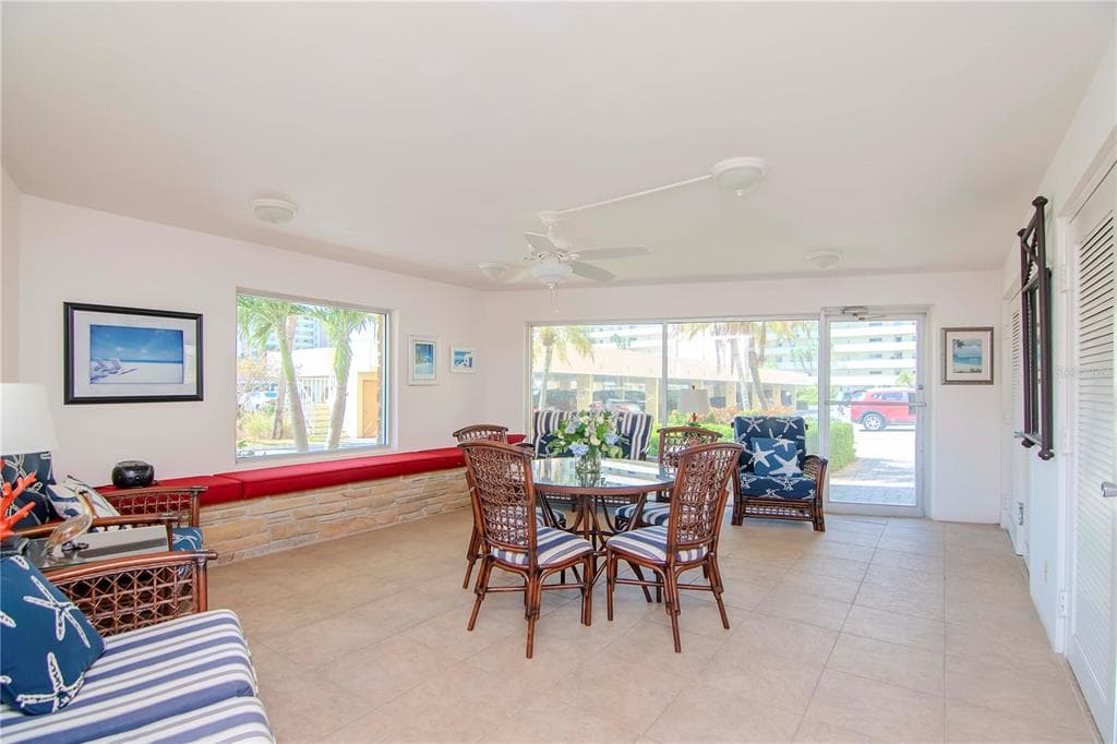 4725 COVE CIRCLE 804 photo 17