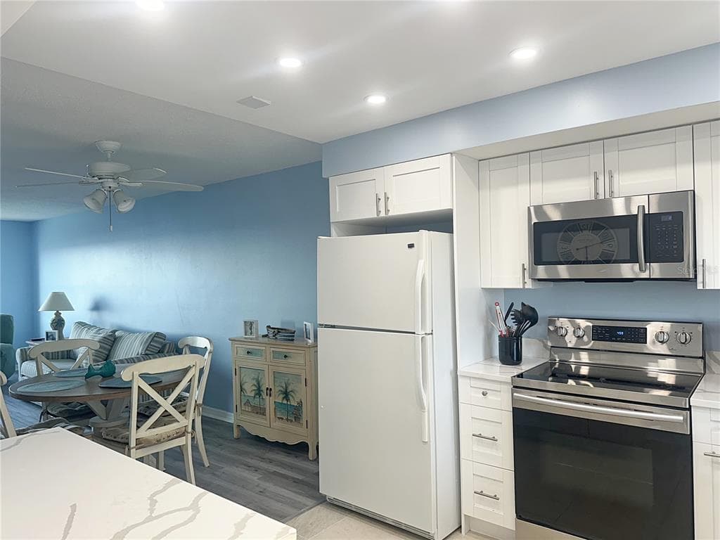 4725 COVE CIRCLE #804 5