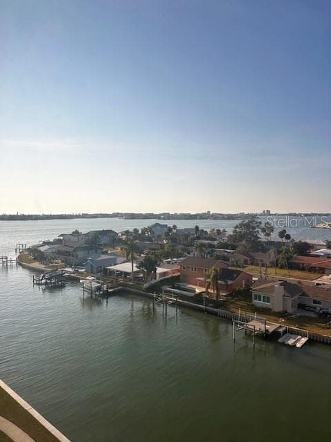 4725 COVE CIRCLE 804 photo 15