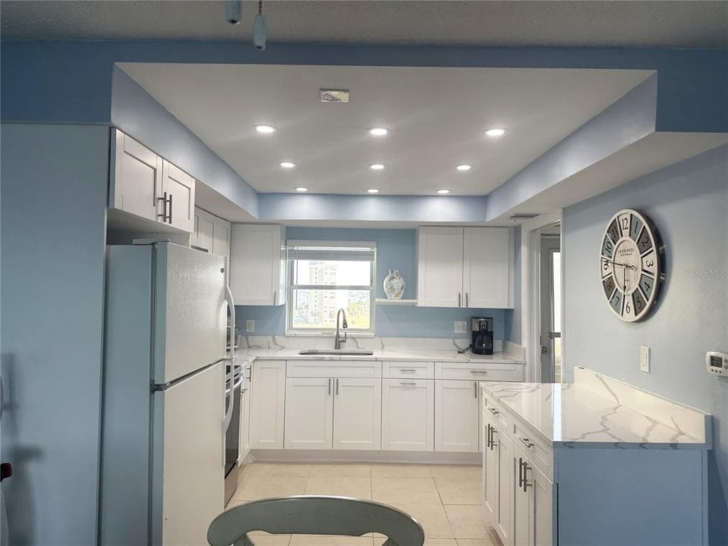 4725 COVE CIRCLE #804 4