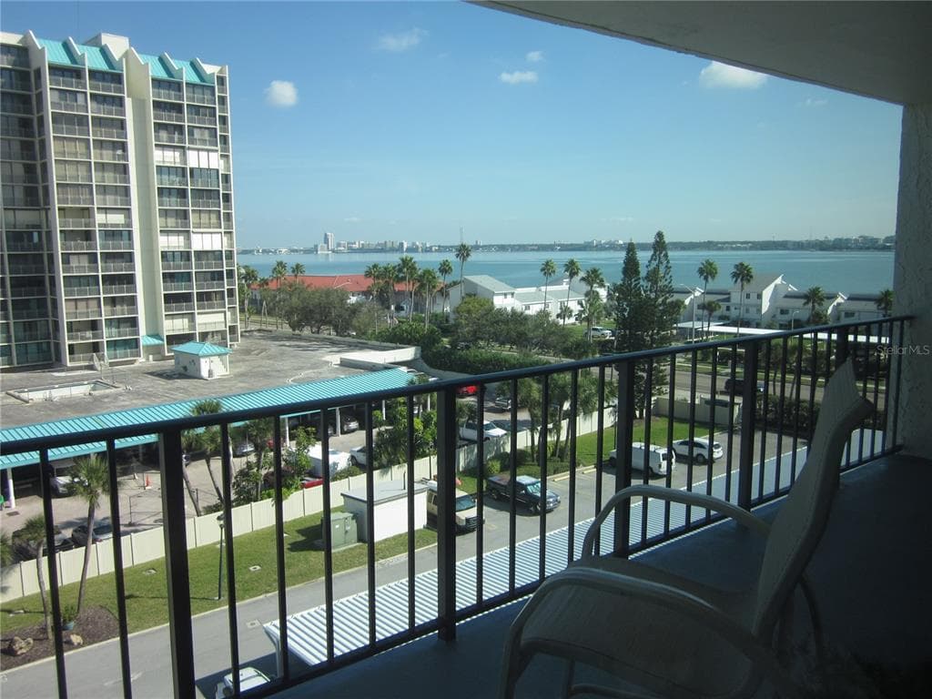 1400 GULF BOULEVARD 608 photo 3